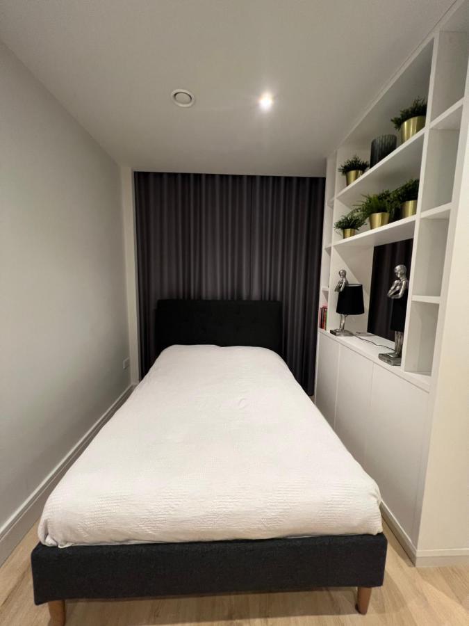London Luxxe Suites & Apartments - London Heathrow Airport, Terminal 1 2 3 4 5 Хилингдън Екстериор снимка